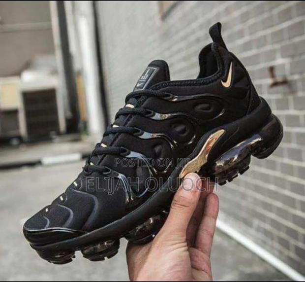 Nike Air Vapormax Plus - thumbnail 4