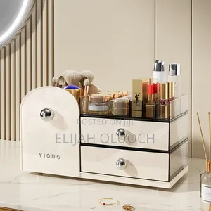 Large Capacity Make-Up Organizer