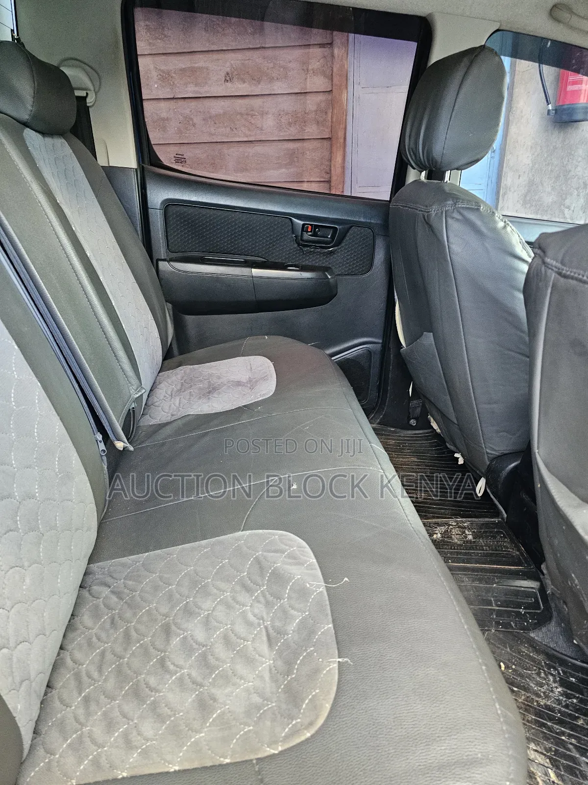 Subaru Outback 2011 White
