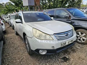 Subaru Outback 2011 White