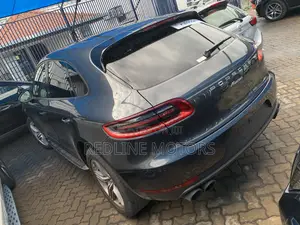 Porsche Macan Base 2018 Gray