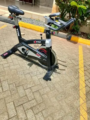 Semi Commercial V700 22kg Flywheel Spin Bike
