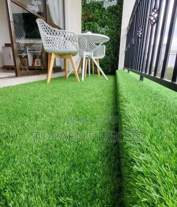 Radiant Green Long Life Balcony Artificial Grass Carpet