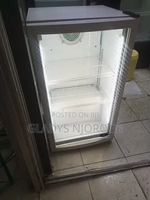 Min Display Fridge (Clean White)