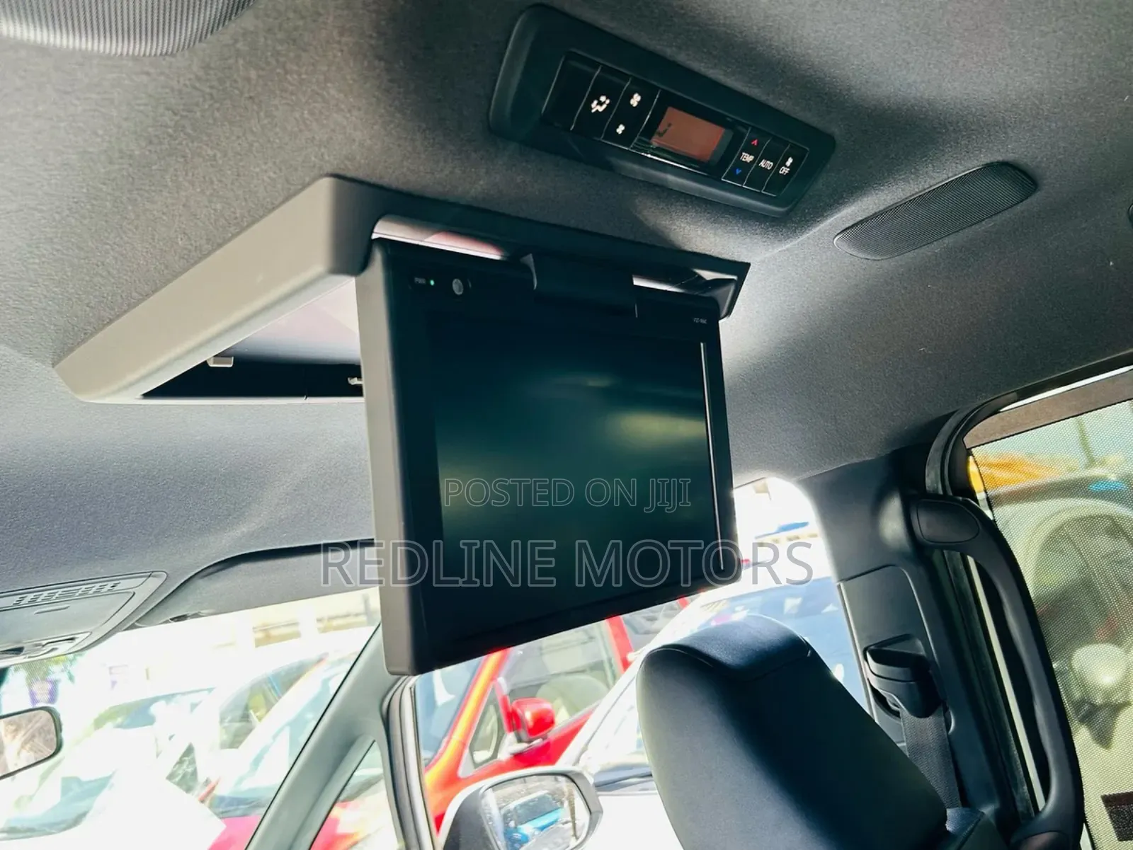 Toyota Esquire 2018 White