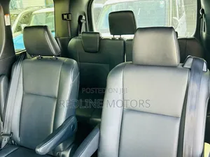 Toyota Esquire 2018 White