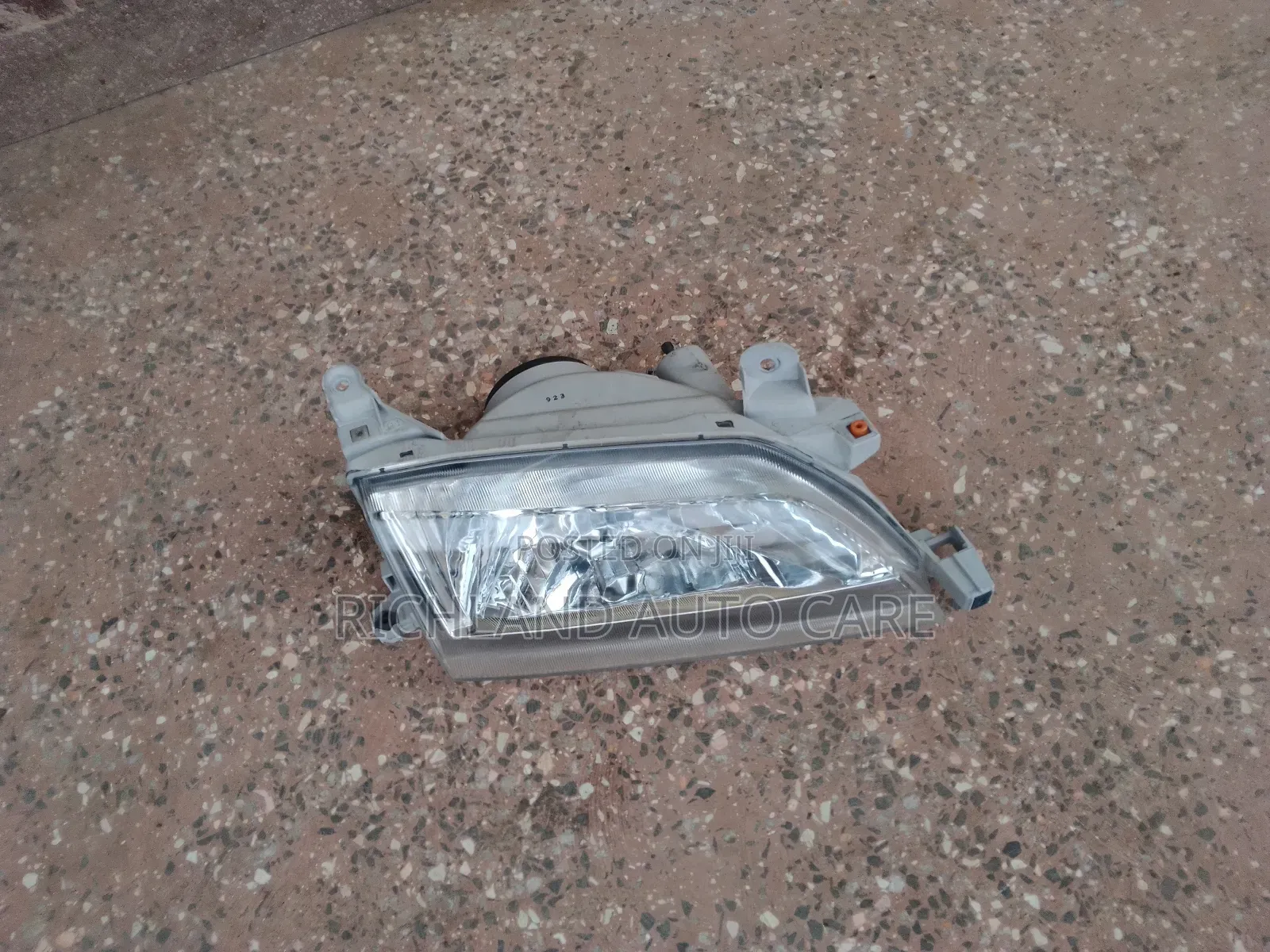 Headlamp Premio 2000 (Nyoka)