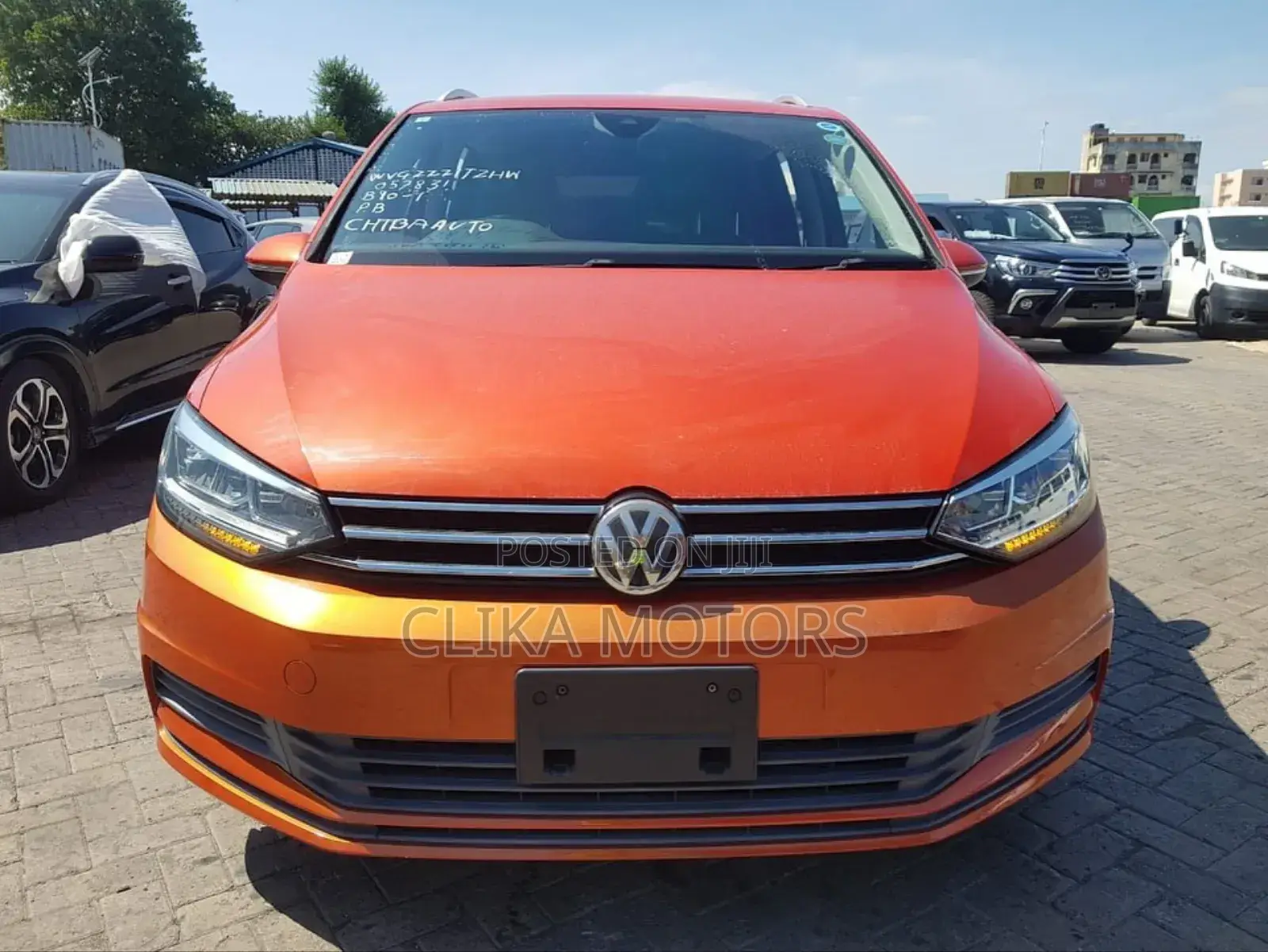 Volkswagen Touran 2018 Orange