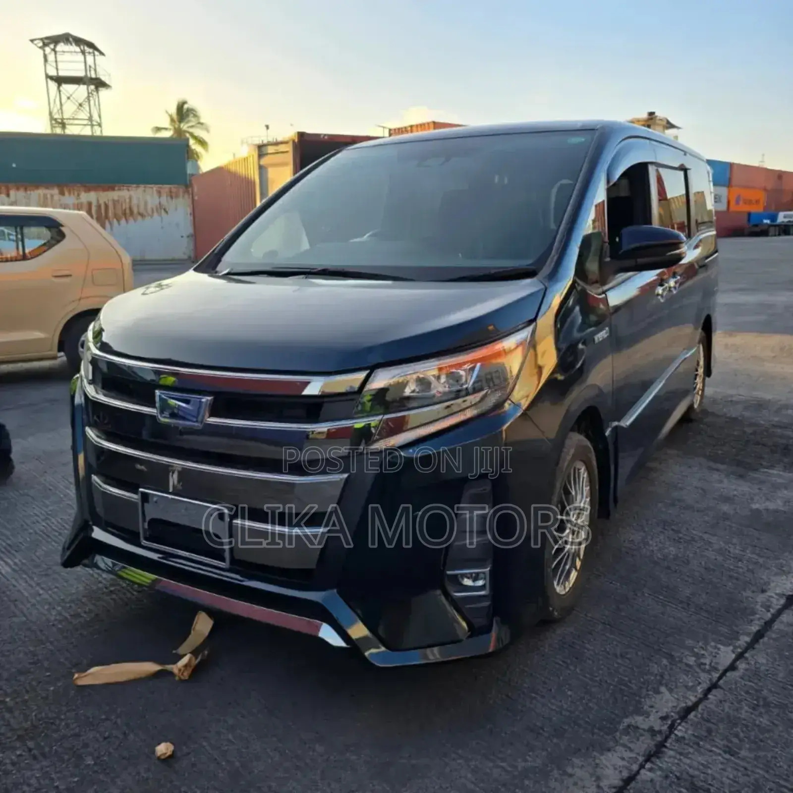 Toyota Noah 2018 Black