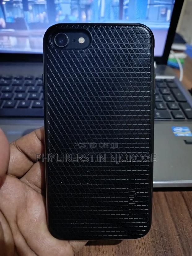 Apple iPhone 8 256 GB Gray - thumbnail 11