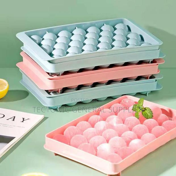 *33 Grid Mini Round Ice Cube Tray Mold With Lid - main view