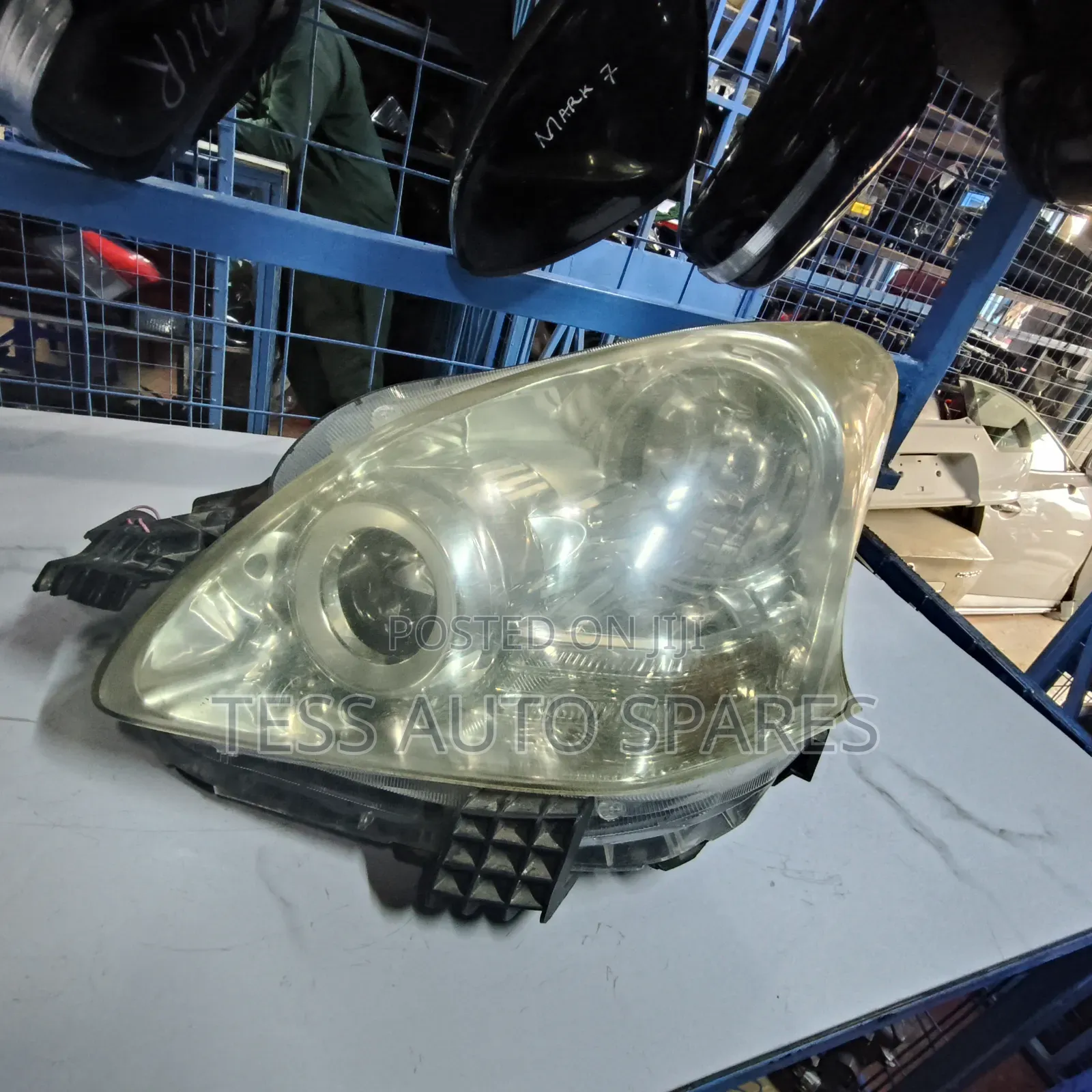 Ractis 2008 Headlight