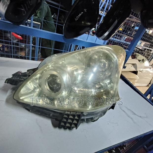 Ractis 2008 Headlight