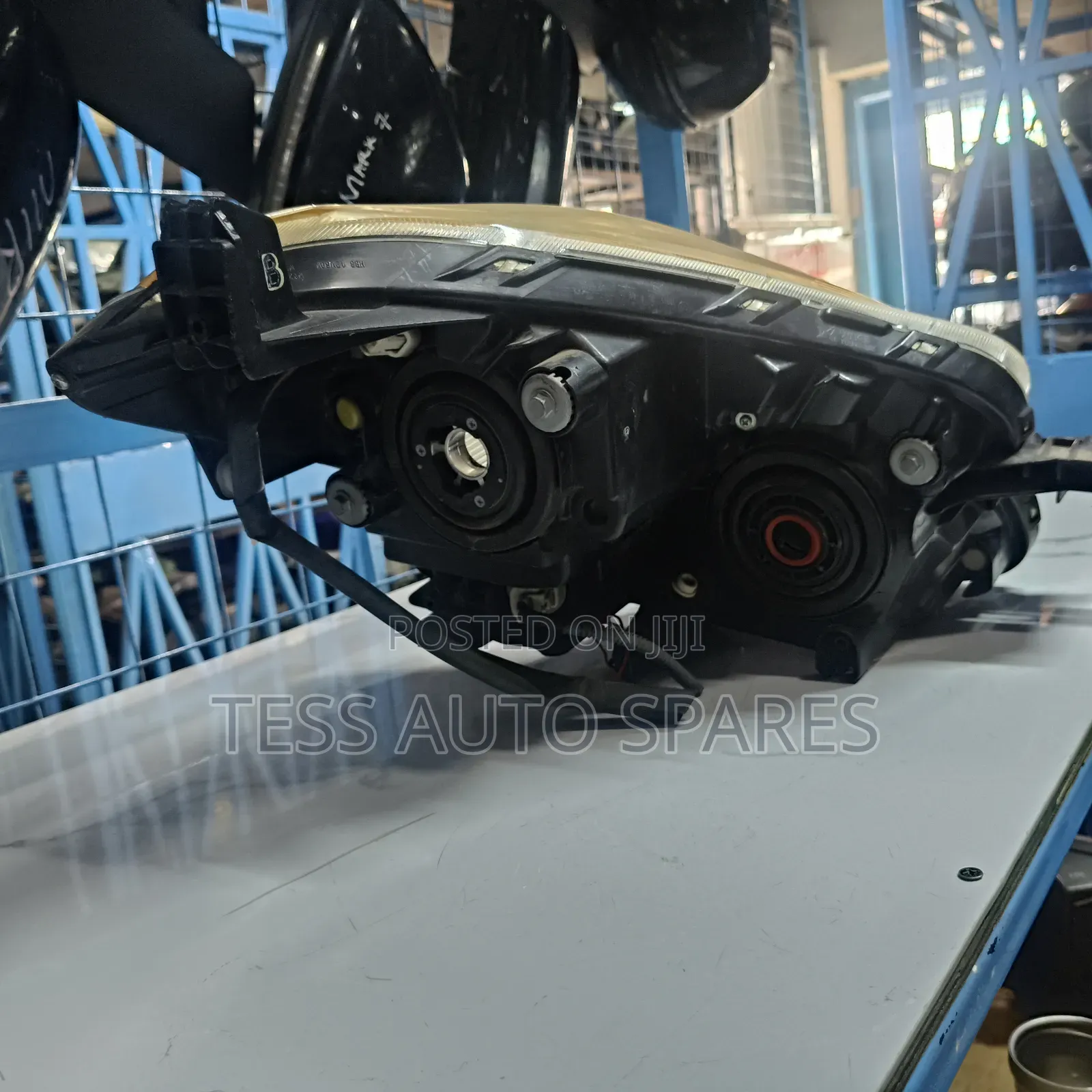 Ractis 2008 Headlight