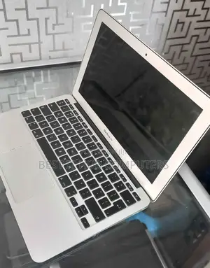 Laptop Apple MacBook Air 2011 4GB Intel Core I5 SSD 128GB