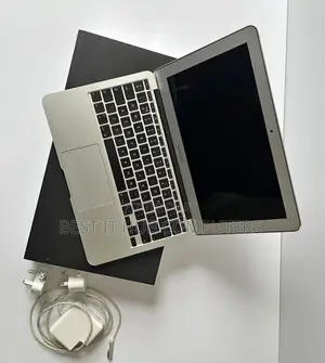 Laptop Apple MacBook Air 2011 4GB Intel Core I5 SSD 128GB