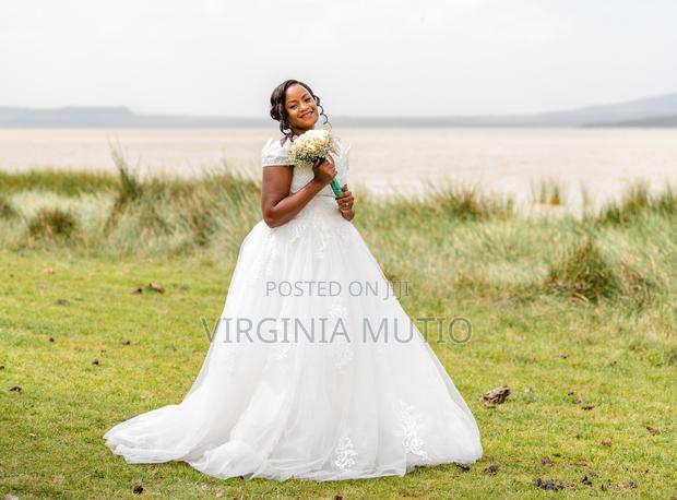 Lovely Wedding Gown - thumbnail 5