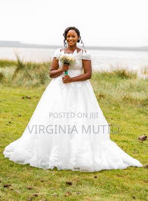 Lovely Wedding Gown - thumbnail 2