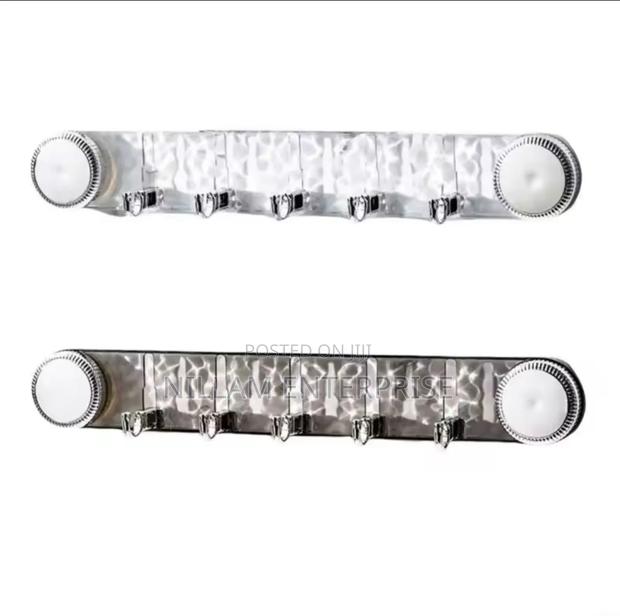Multipurpose Rotating Suction Cup Hook With Strong Adhesion - thumbnail 2
