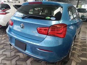 BMW 118i 2018 Blue