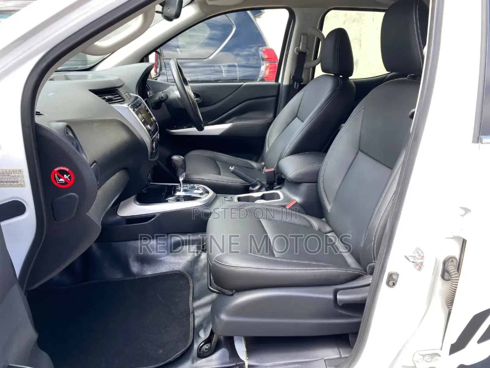 Nissan Navara 2019 White