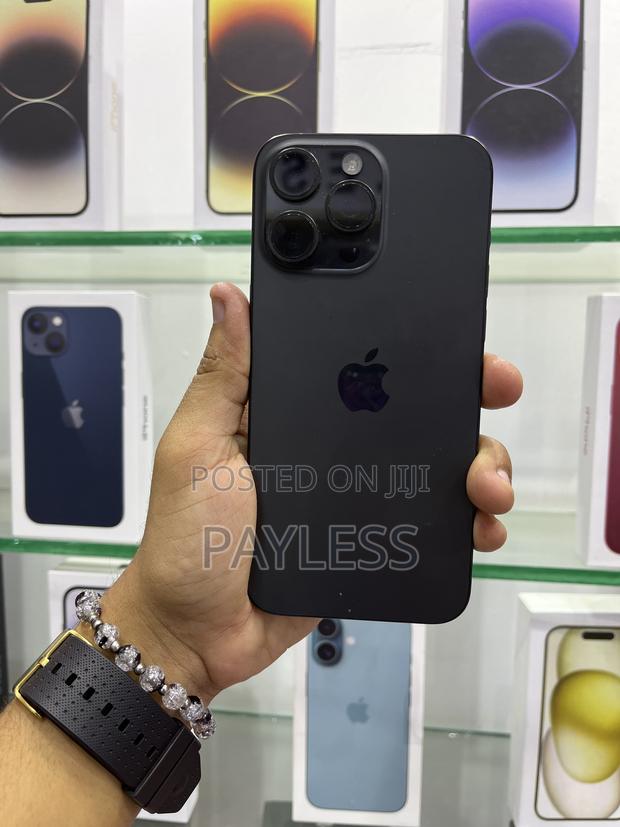 Apple iPhone 15 Pro Max 256 GB Black - thumbnail 4