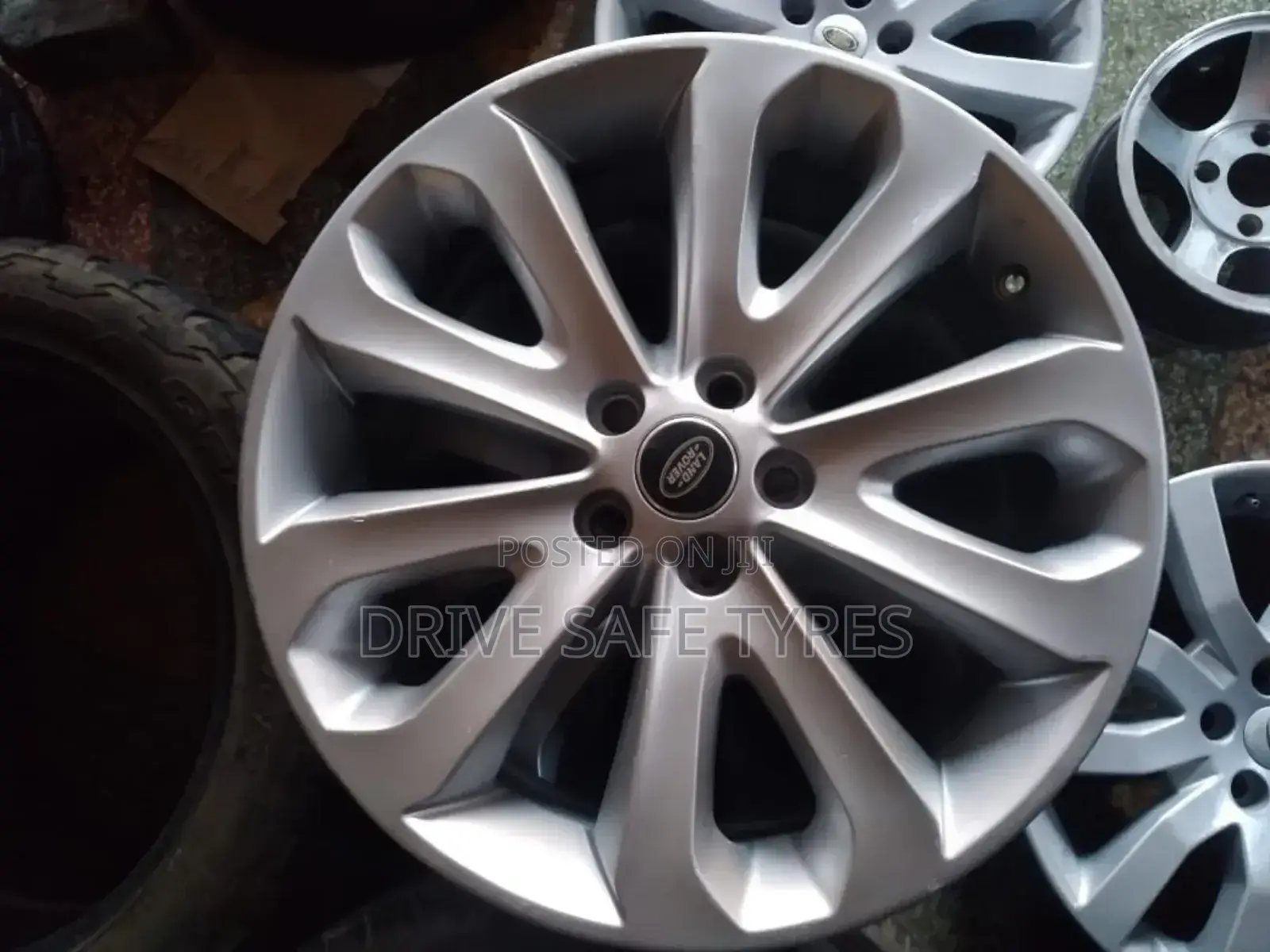 19 Inch Brand New Range Rover Rim