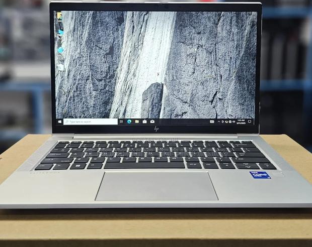 Laptop HP EliteBook 830 G8 16GB Intel Core I7 SSD 512GB