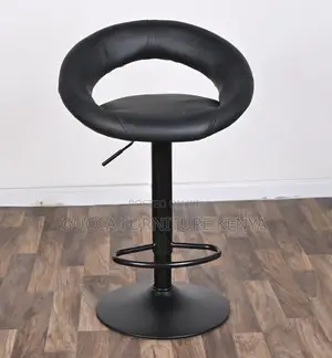 Office Stool:Distinctive Office Leather Black Bar Chair
