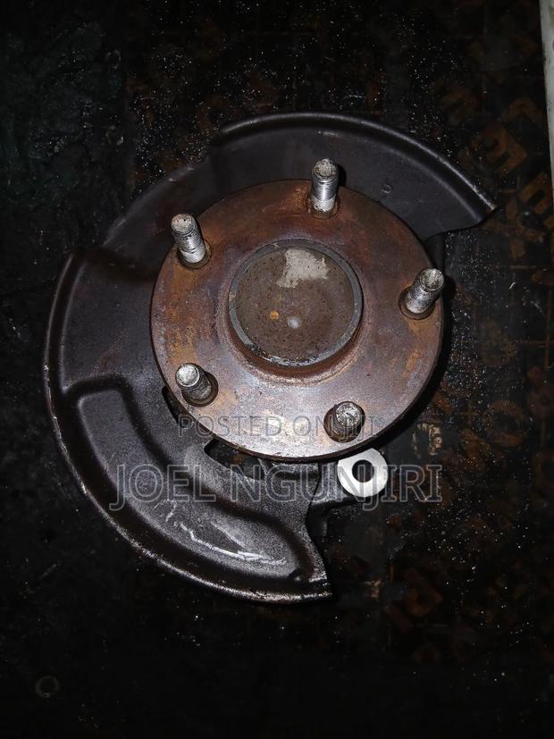 Hilux Vigo Front Hub 2wd