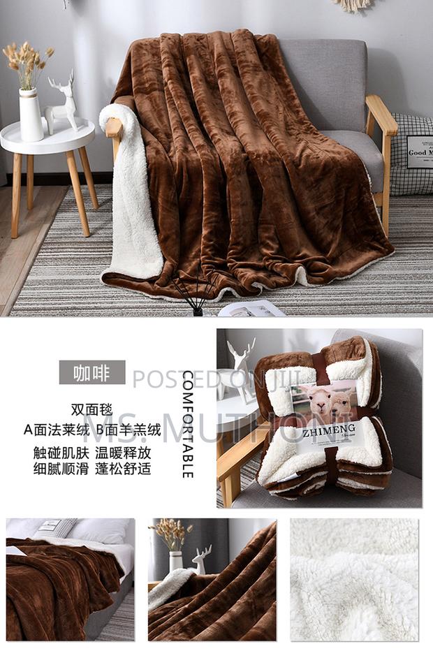 High Quality Double Layer Sherpa Throw Blanket* - thumbnail 4