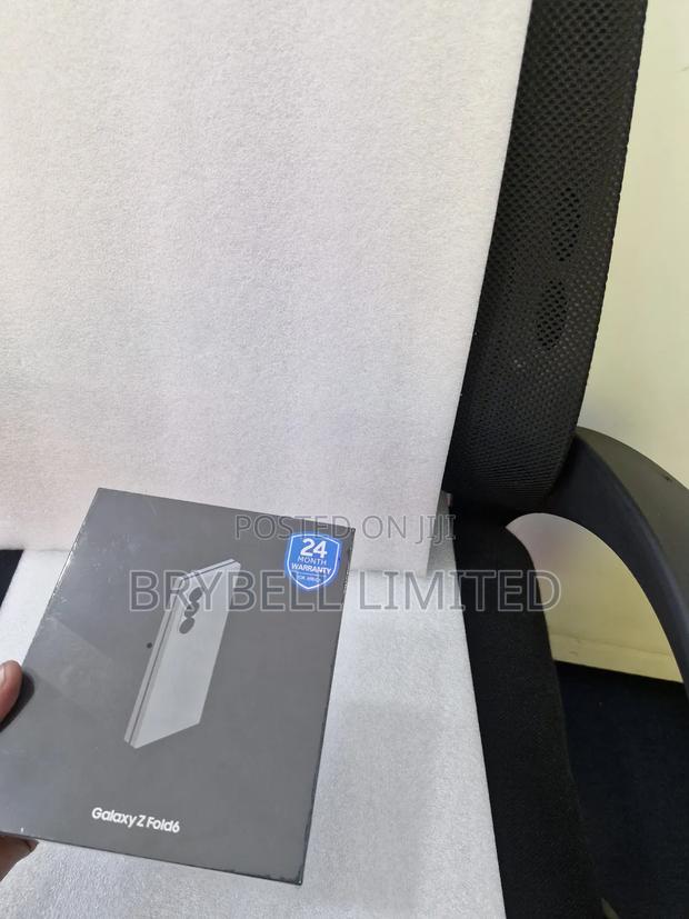 New Samsung Galaxy Z Fold6 256 GB Blue - thumbnail 4