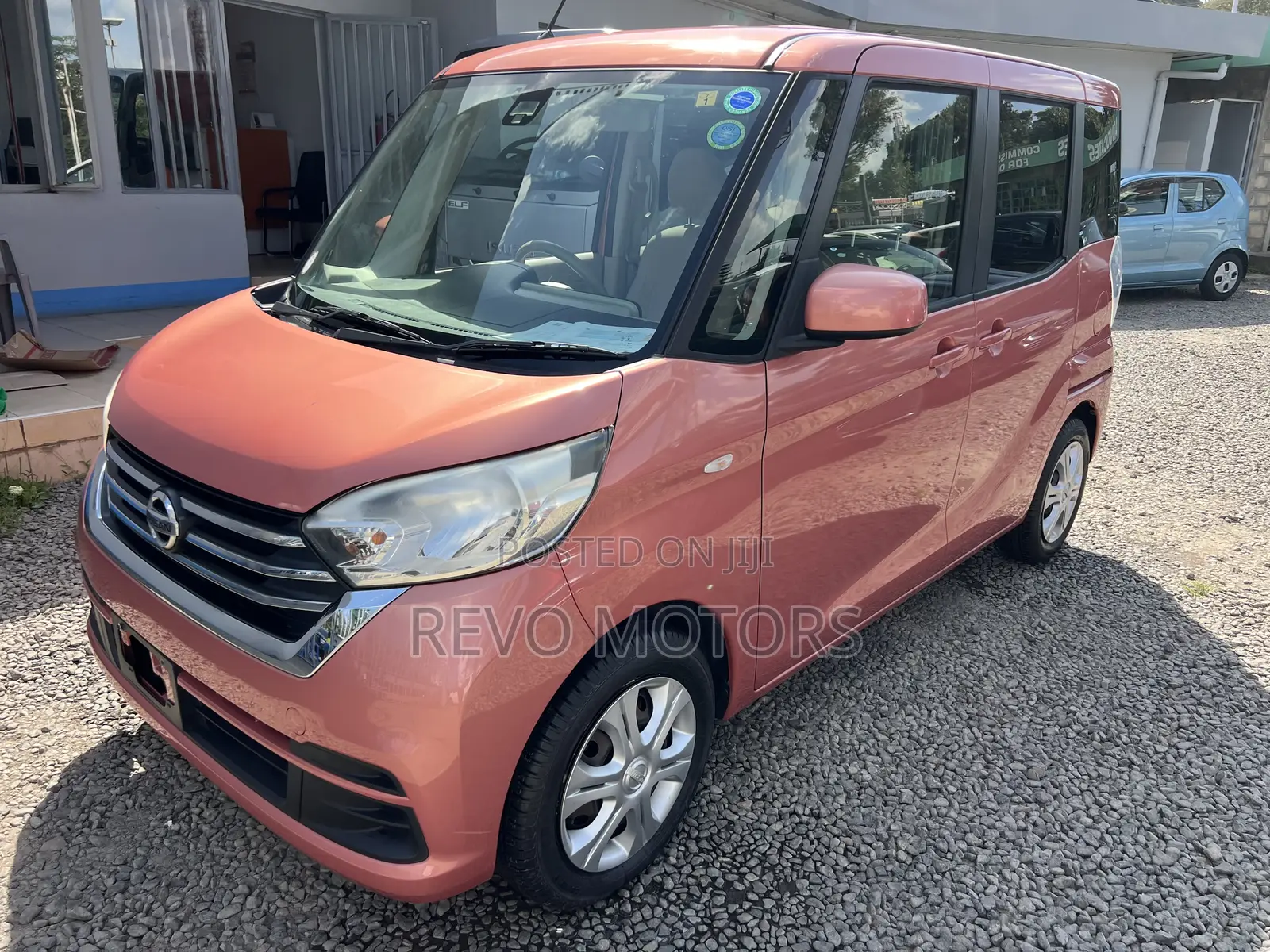 Nissan Dayz Roox 2018 Pink