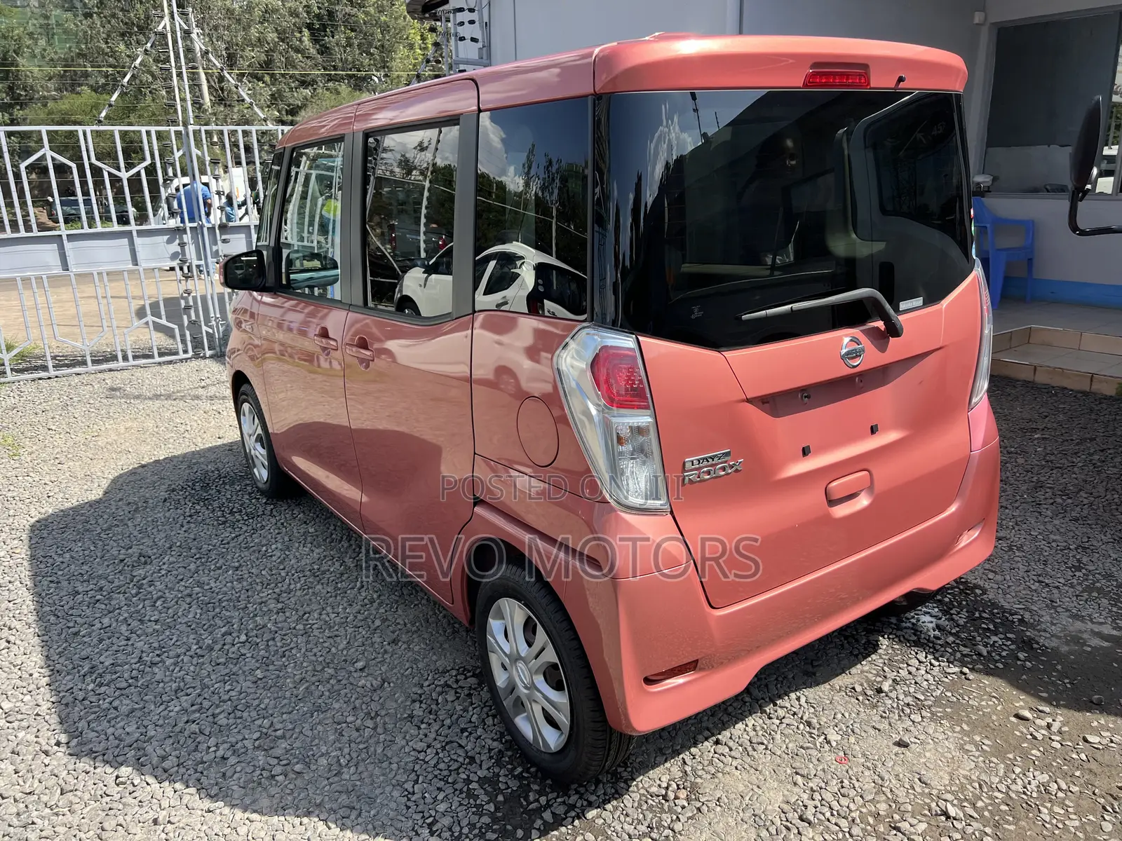 Nissan Dayz Roox 2018 Pink