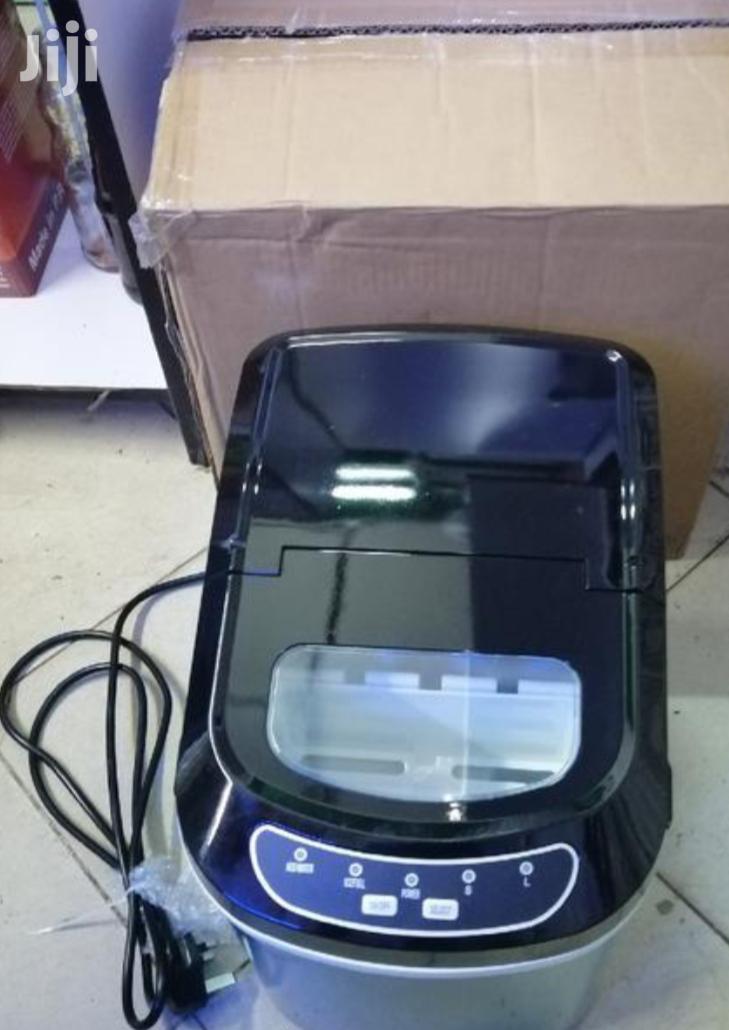 Ice Cube Maker