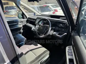 Honda Stepwgn 2018 Gray