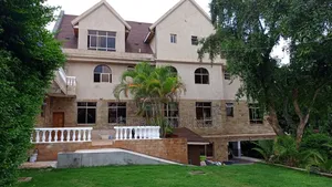 7bdrm Maisonette in Ridgeridgeways for rent