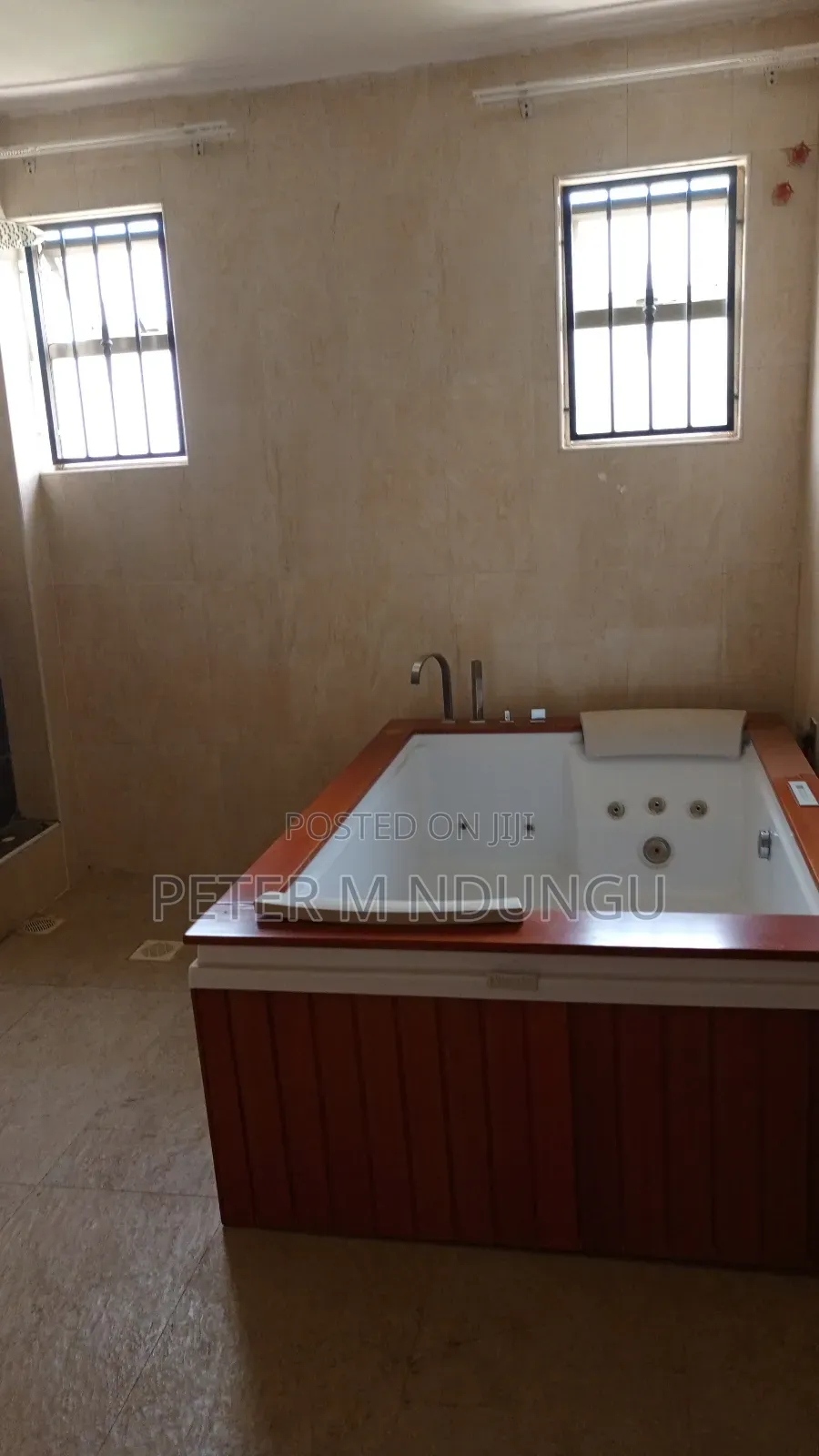 7bdrm Maisonette in Ridgeridgeways for rent