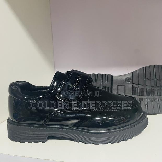 Quality Boy’S Wetlook Black School Shoes 27-38