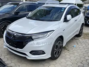 Honda Vezel 2018 White