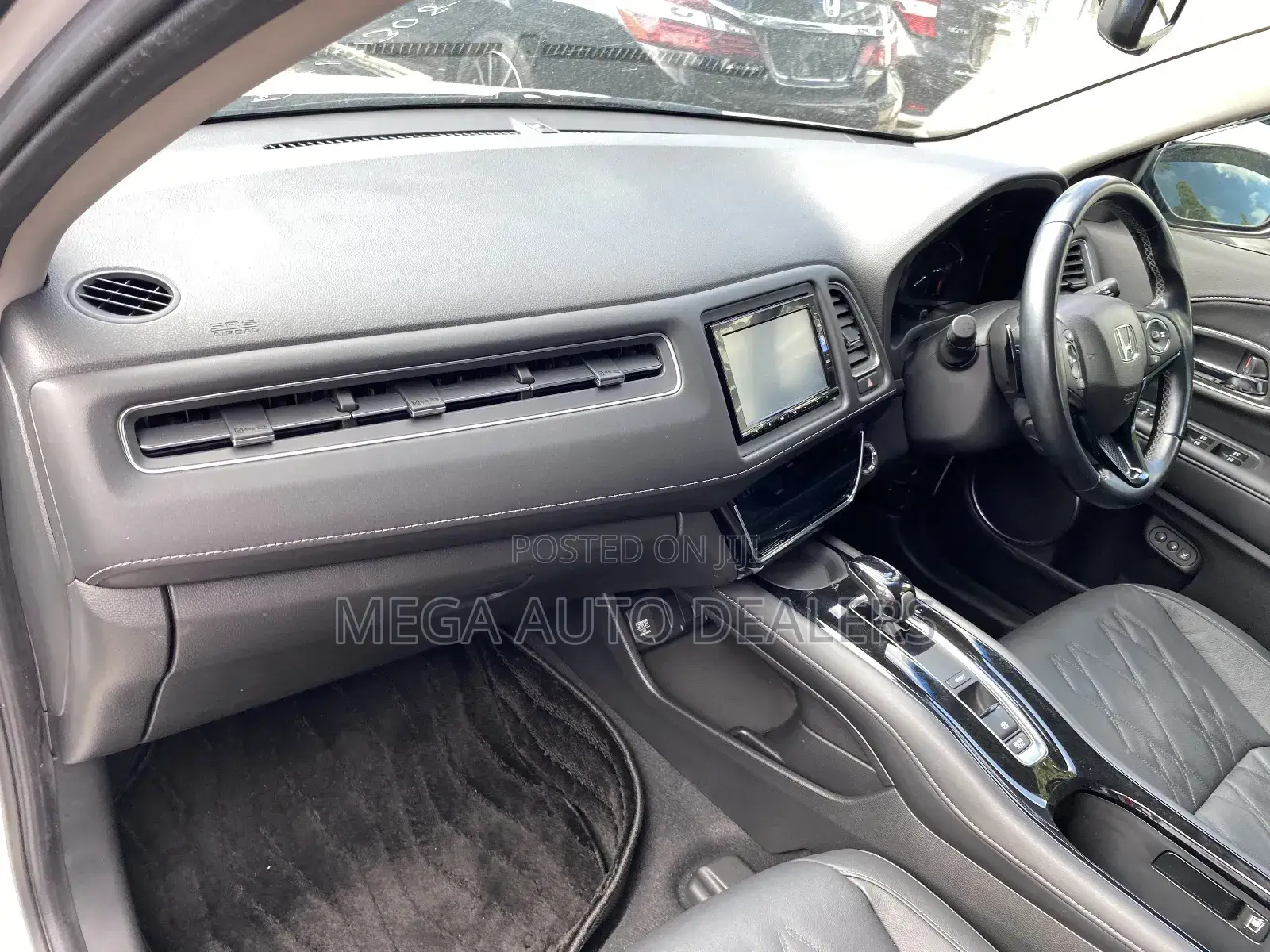 Honda Vezel 2018 White