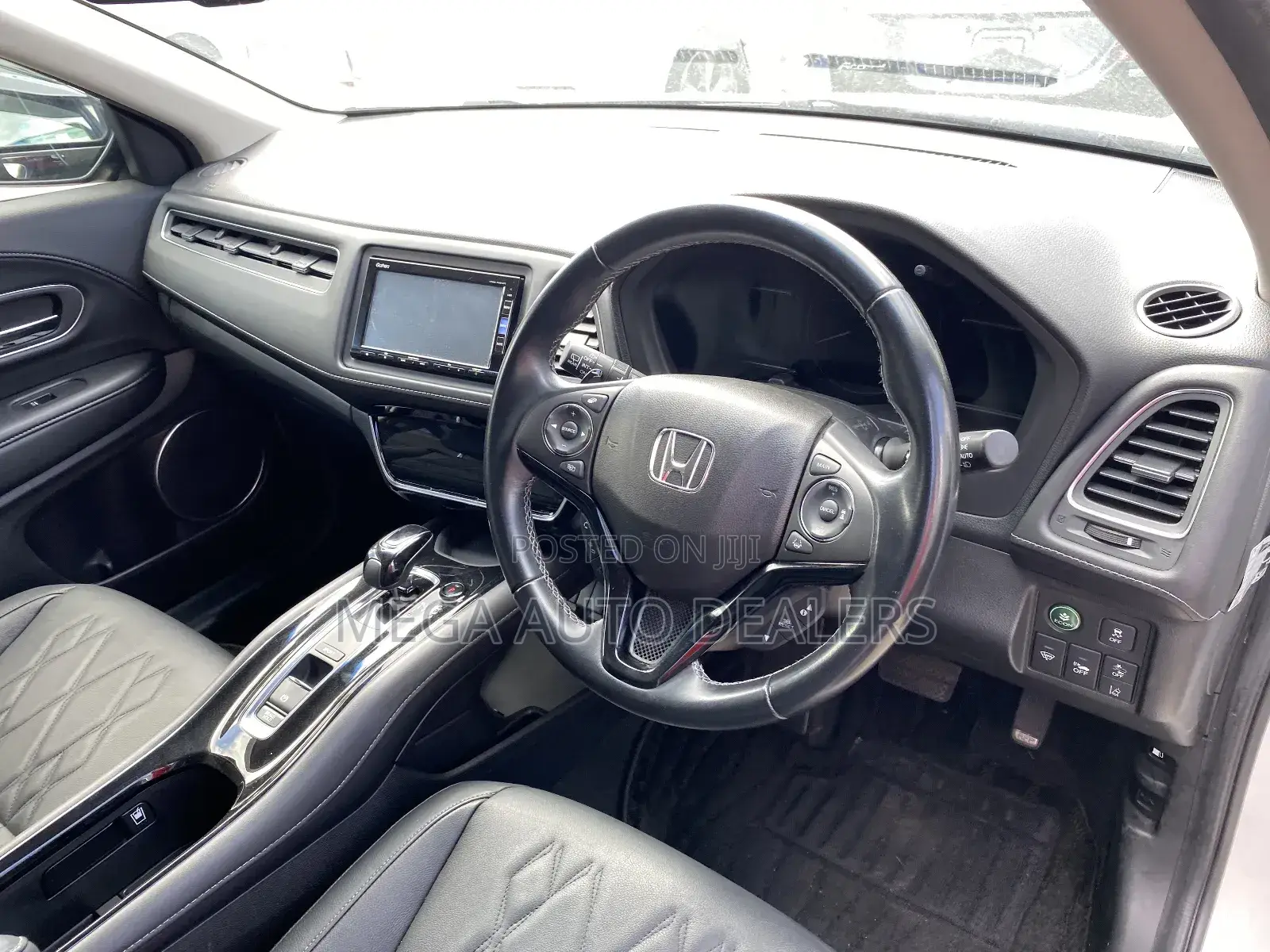 Honda Vezel 2018 White