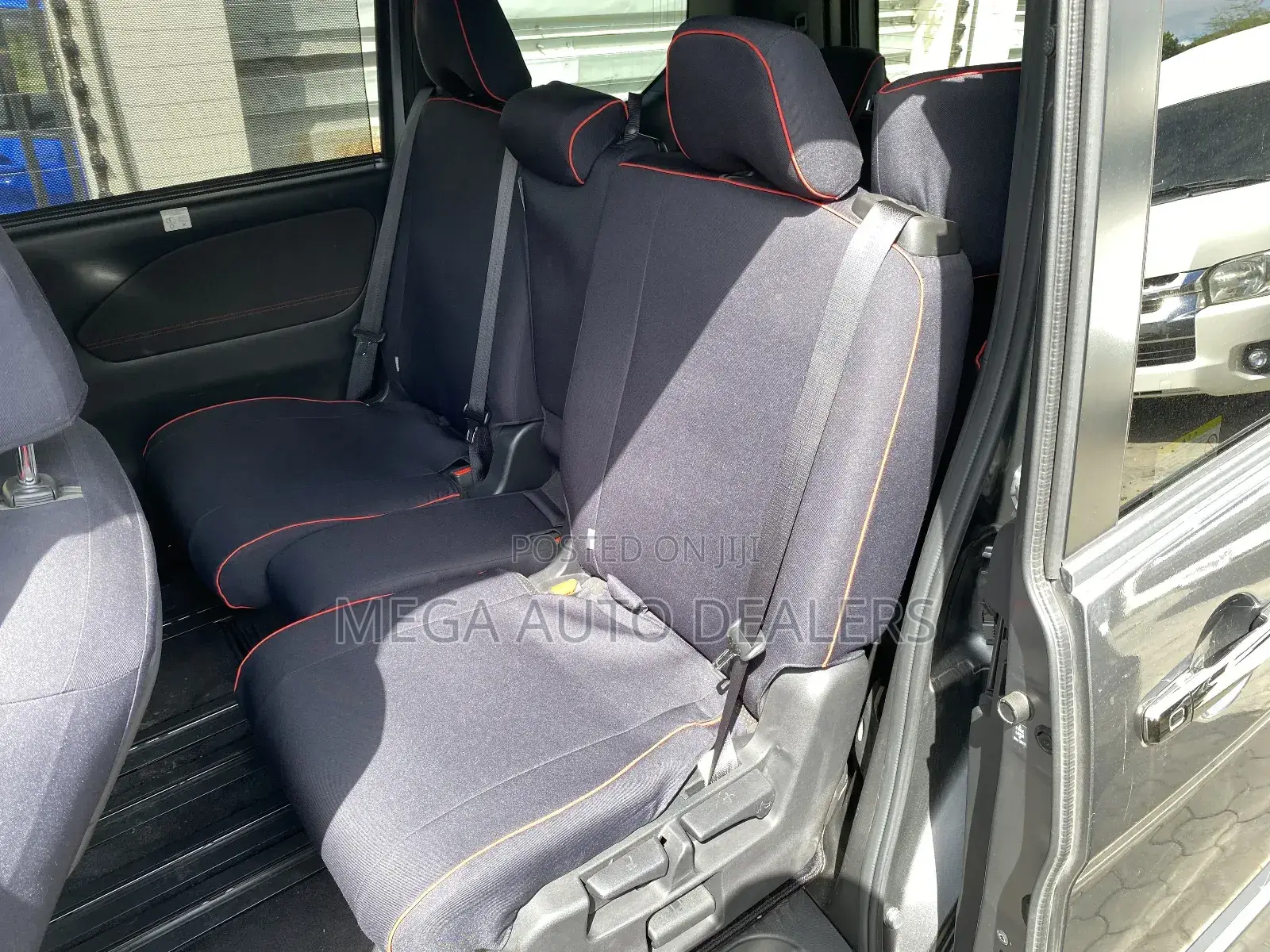 Nissan Serena 2018 Gray