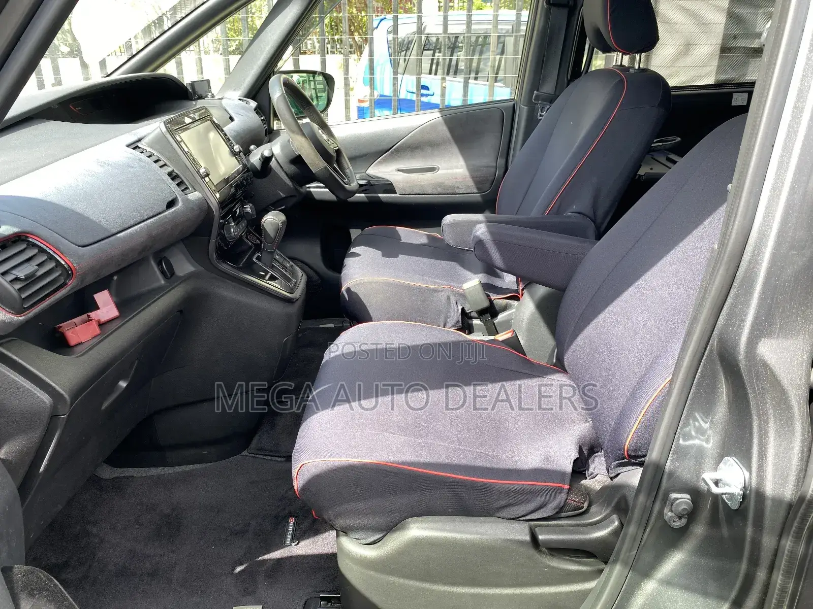Nissan Serena 2018 Gray