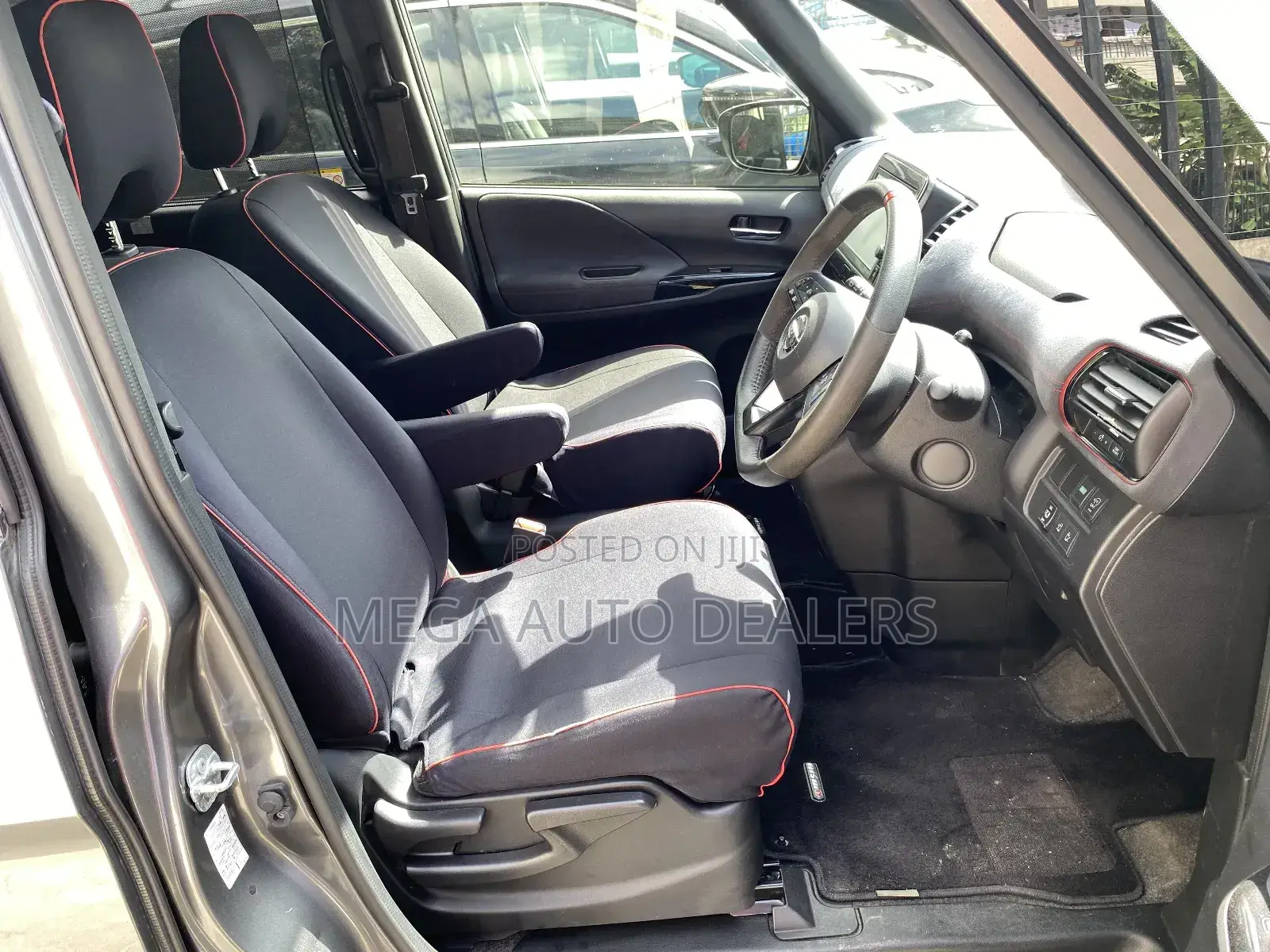 Nissan Serena 2018 Gray