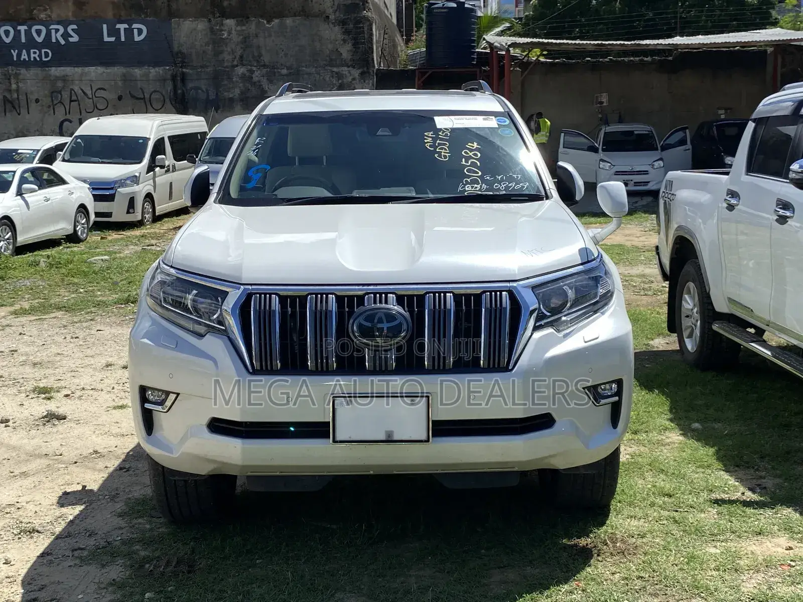 Toyota Land Cruiser Prado 2018 Off white