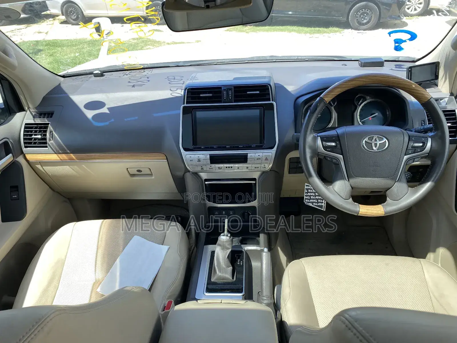 Toyota Land Cruiser Prado 2018 Off white