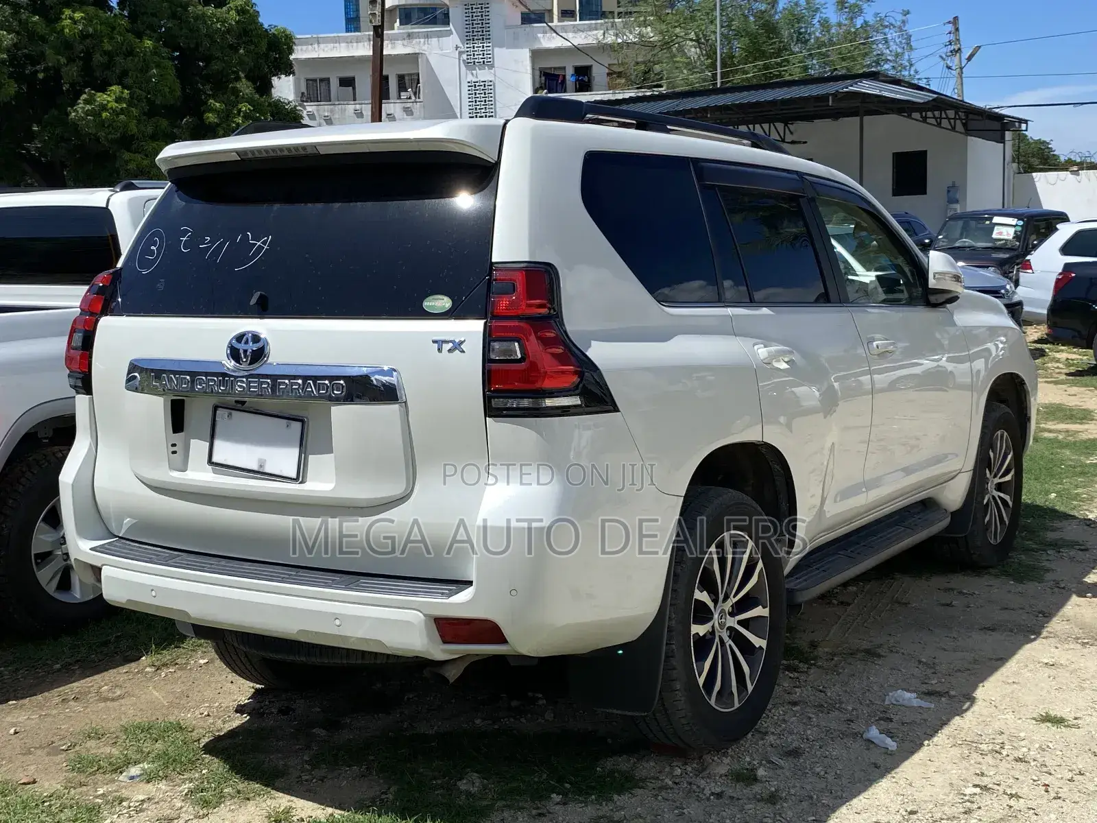 Toyota Land Cruiser Prado 2018 Off white