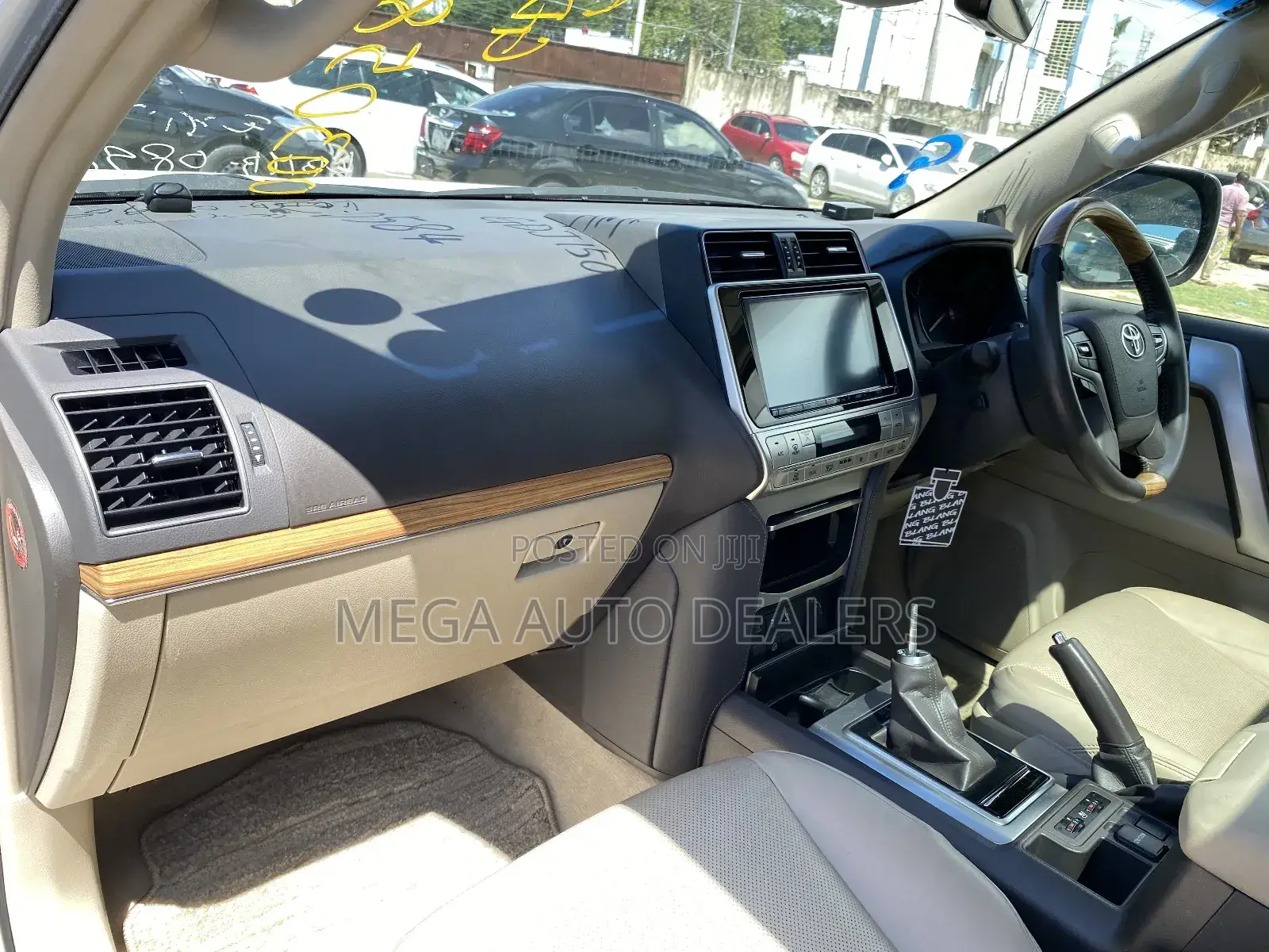 Toyota Land Cruiser Prado 2018 Off white