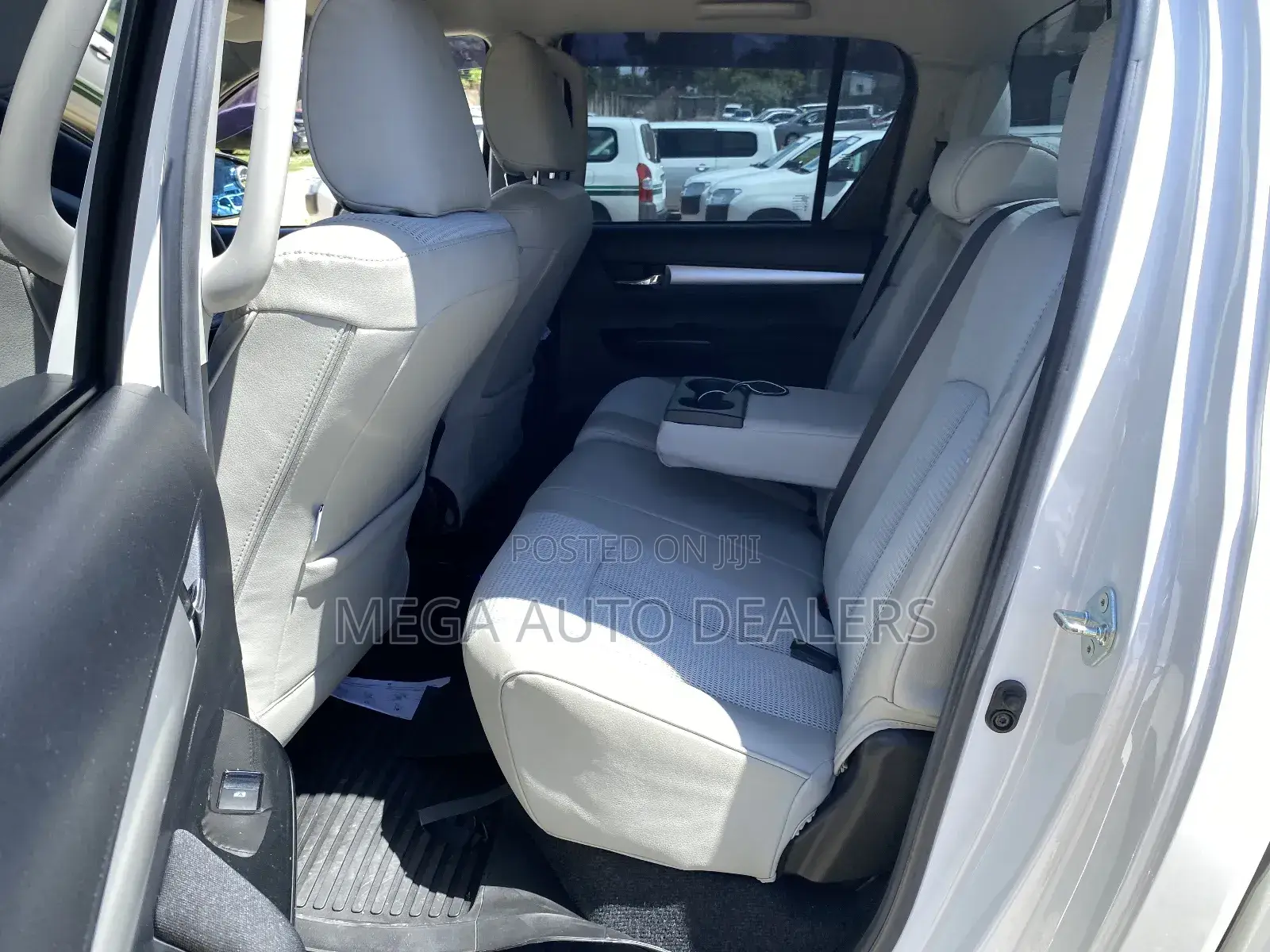 Toyota Hilux 2018 White